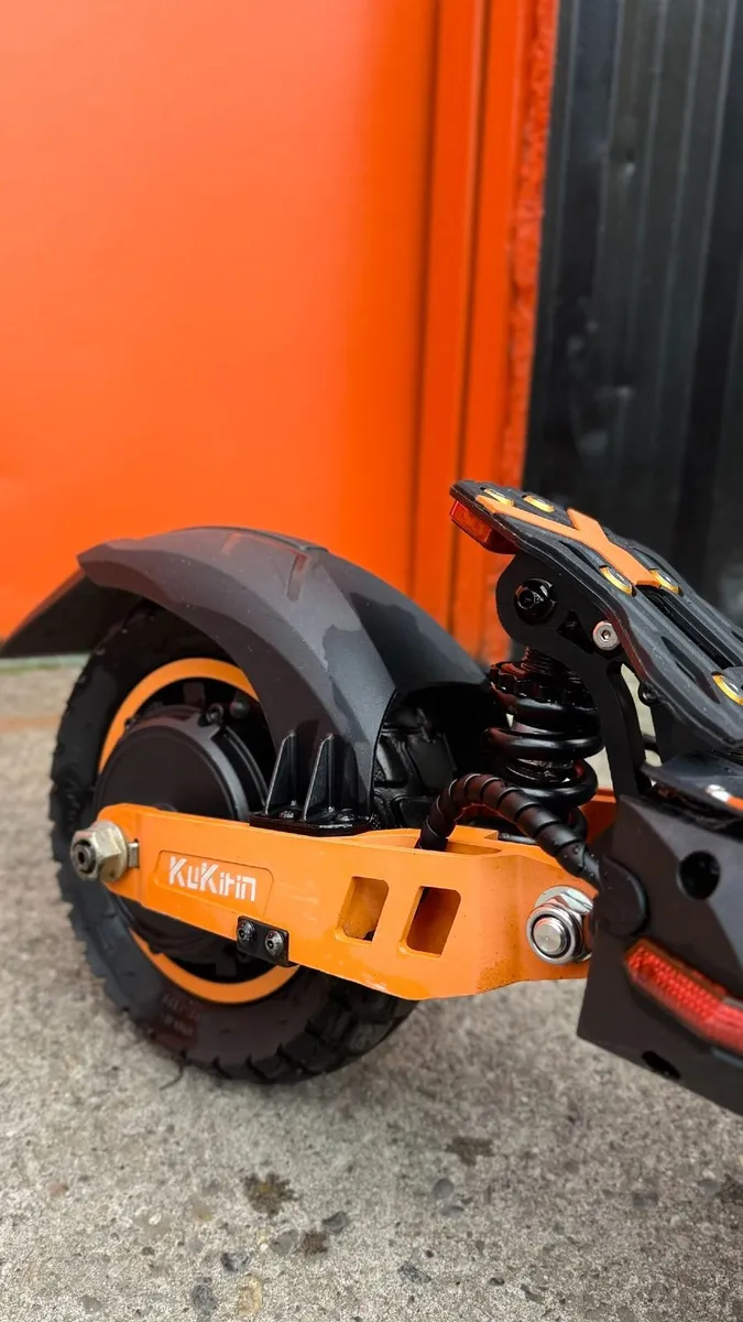 Kukirin G2 Max Scooter - Image 3