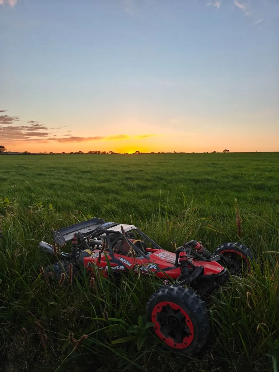 Rofun Baha 5b 29CC 1/5 RC Buggy RTR - Image 1
