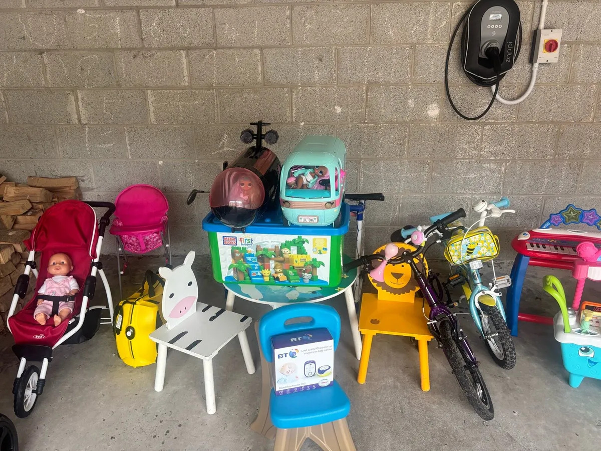 Toys - Image 2
