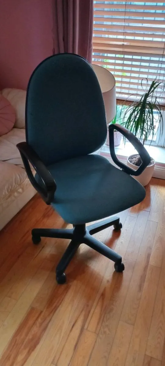Office chair - Image 2