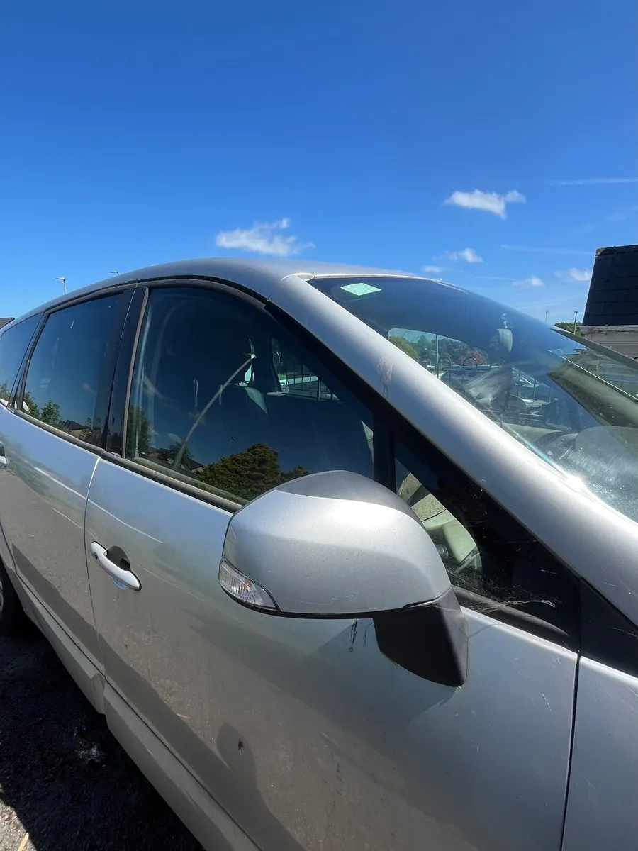 Renault Grand Scenic 2010 - Image 2