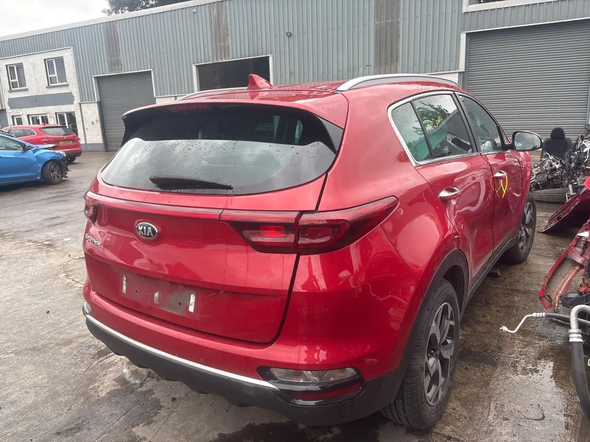 2019 Kia sportage for breaking - Image 3