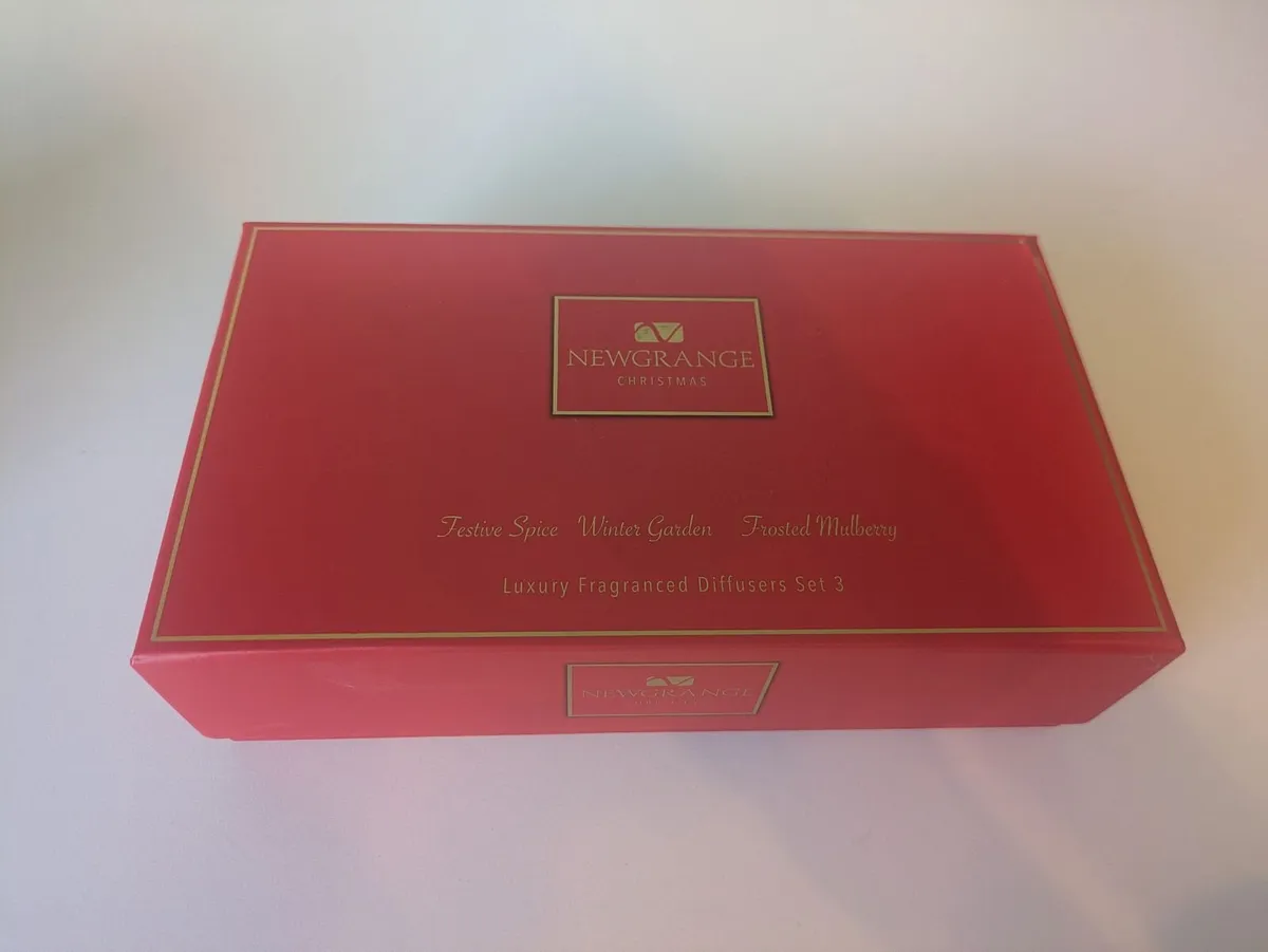 Newgrange Christmas Luxury Fragranced Diffusers - Image 1