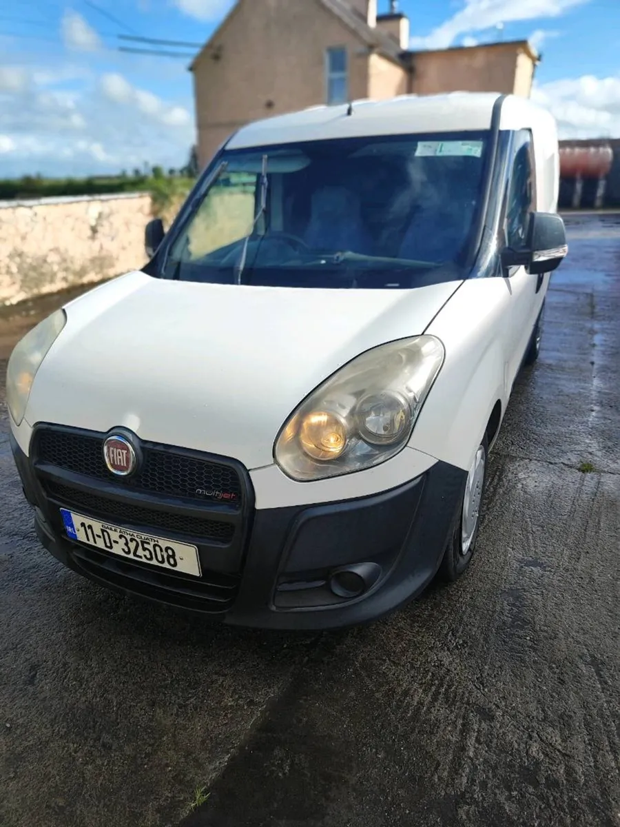 Van - Image 2