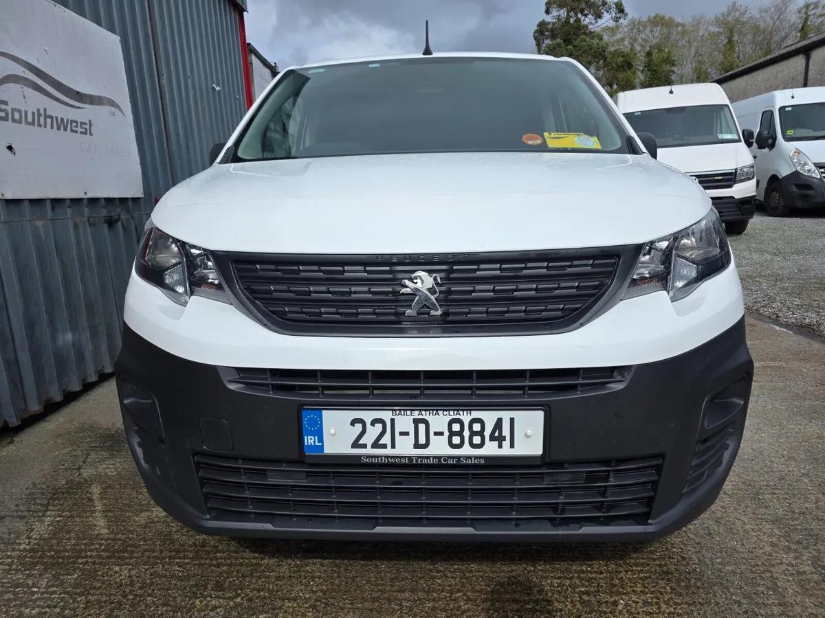 2022 (221) Peugeot Partner **DOE 01-27** - Image 4