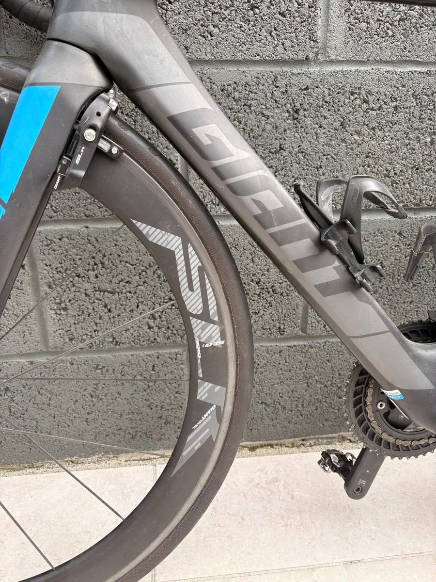 Giant propel Advanced Sl aero road bike - Image 2