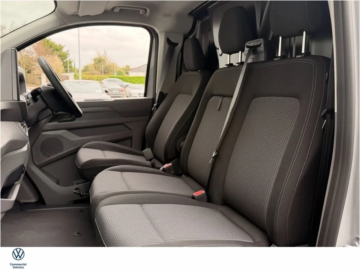 Volkswagen Transporter 4-MOTION HIGHLINE LWB30 170 - Image 4