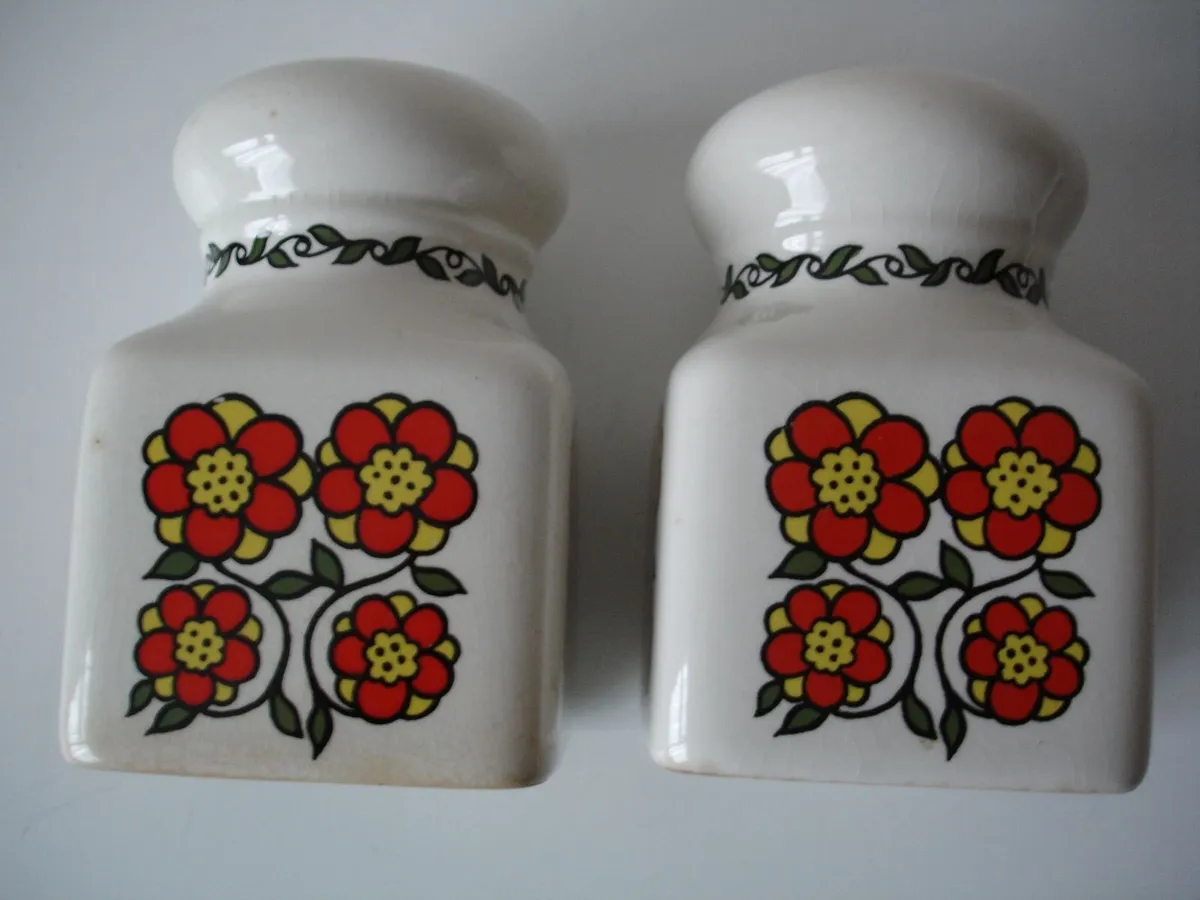 RETRO TAUNTON VALE POTTERY SALT/PEPPER - Image 3