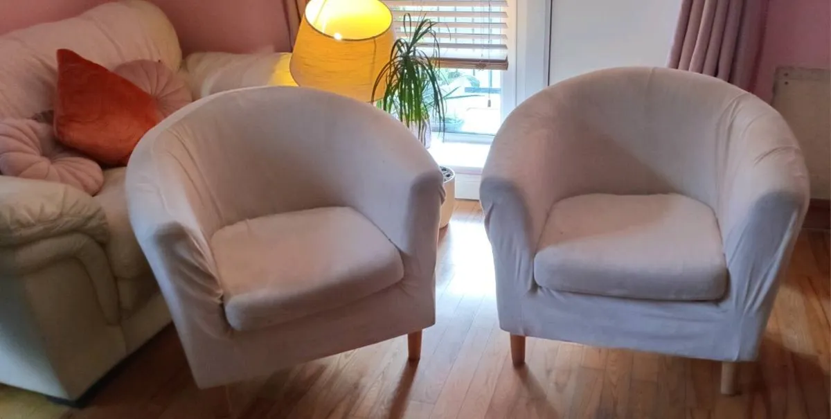 Tub chairs x 2 - Image 1