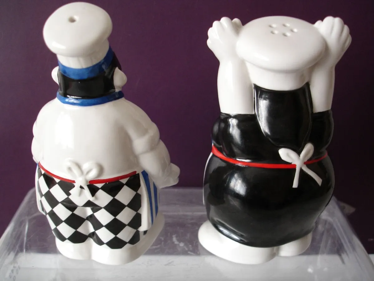Mr/ Mrs Lo Salt Ceramic  S/P Shakers - Image 3