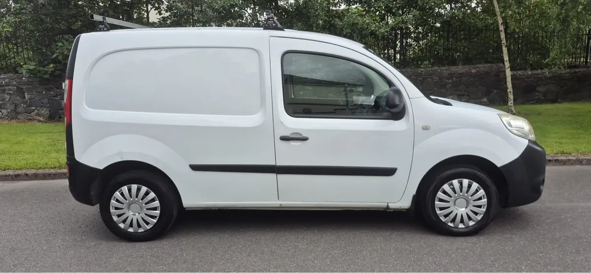 13 Renault Kangoo NEW DOE low mileage - Image 2
