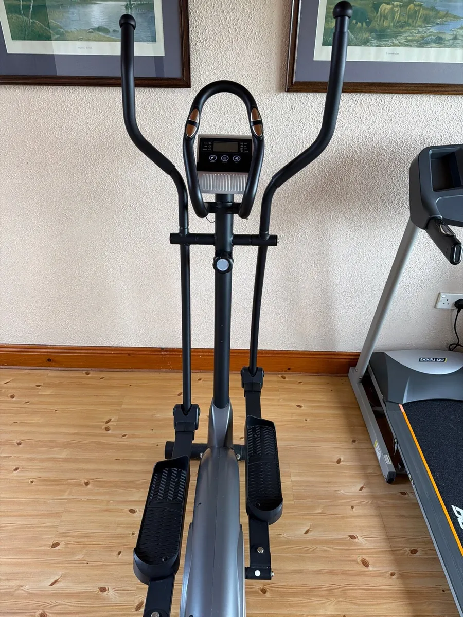 Air walker exercise machine - Image 1