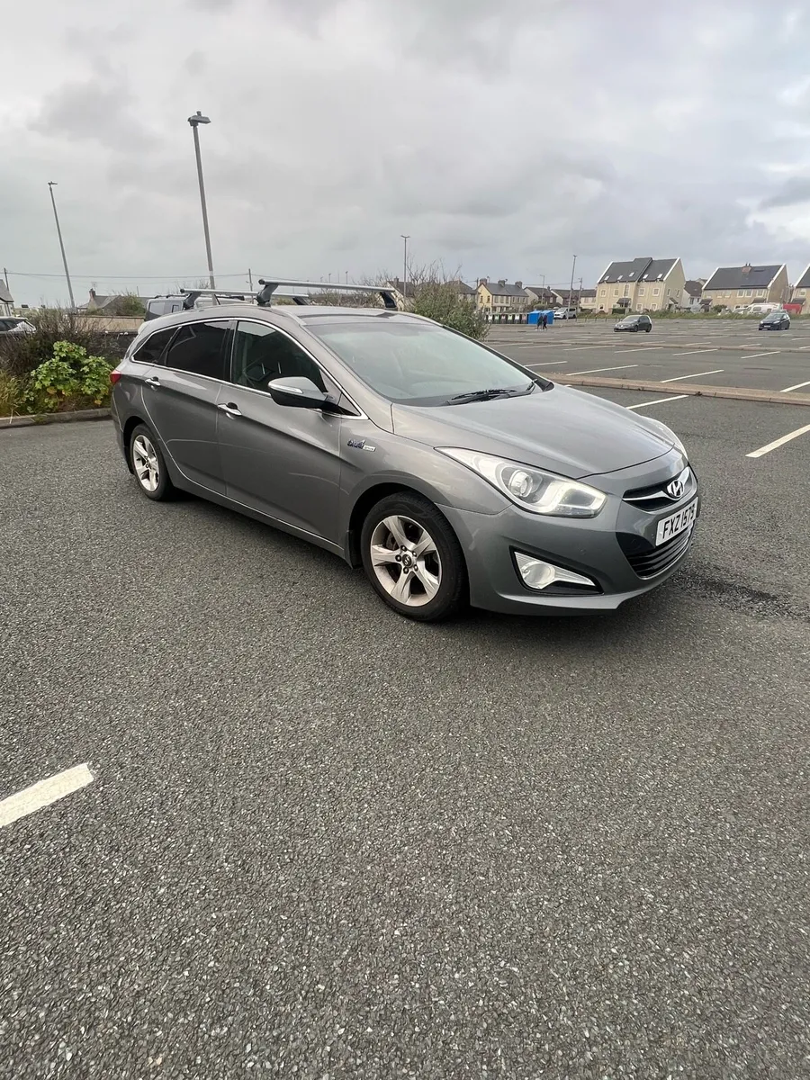 2013 Hyundai i40 Breaking - Image 1