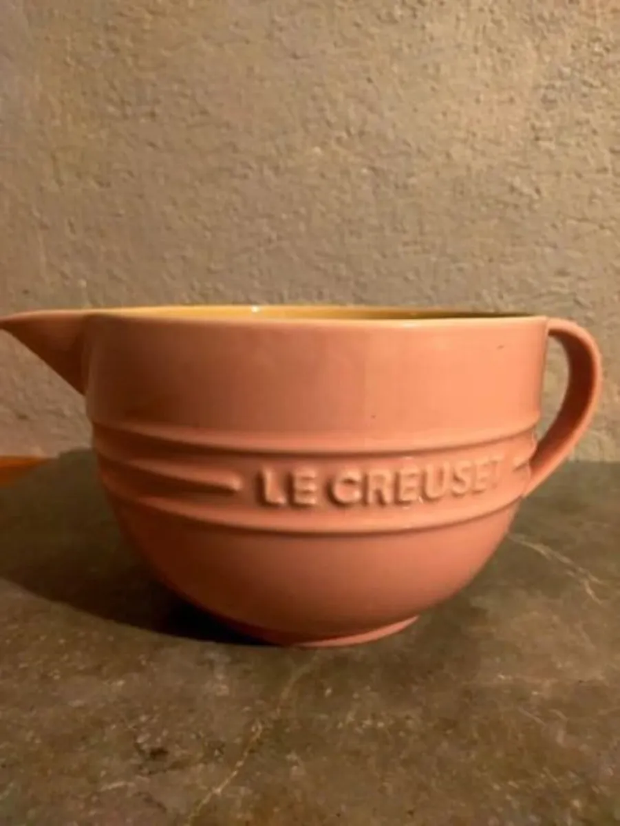 Le Creuset Pink Batter Bowl - Image 1