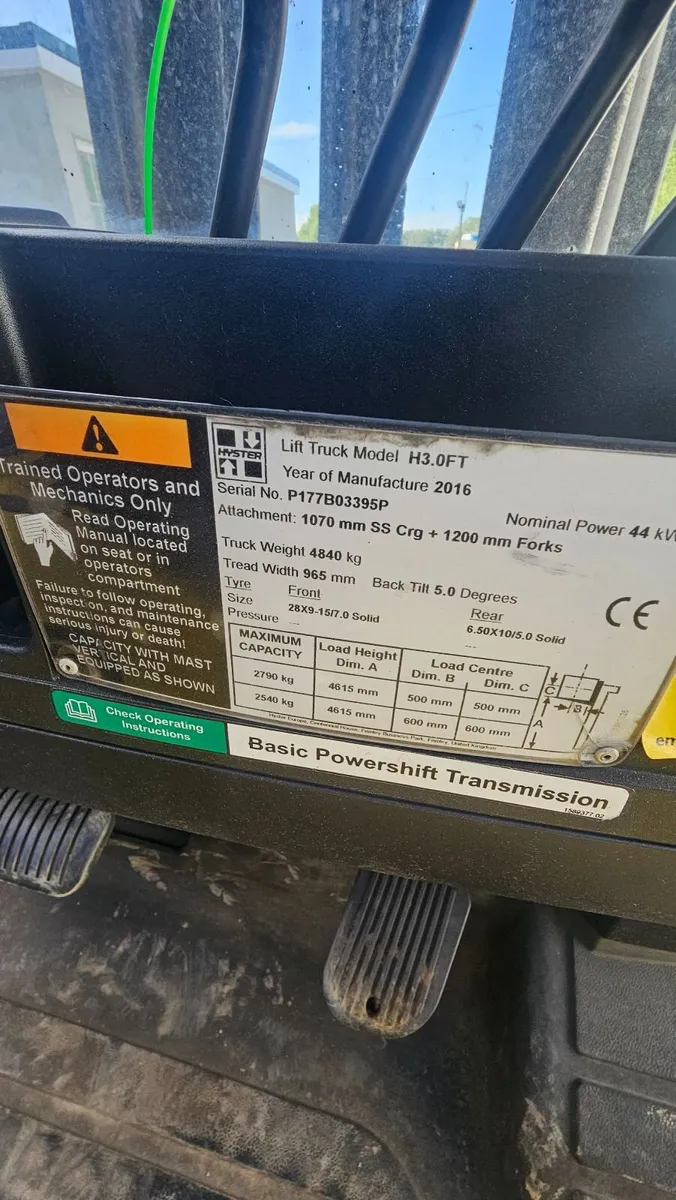 2016  Hyster 3 Ton Forklift - Image 4
