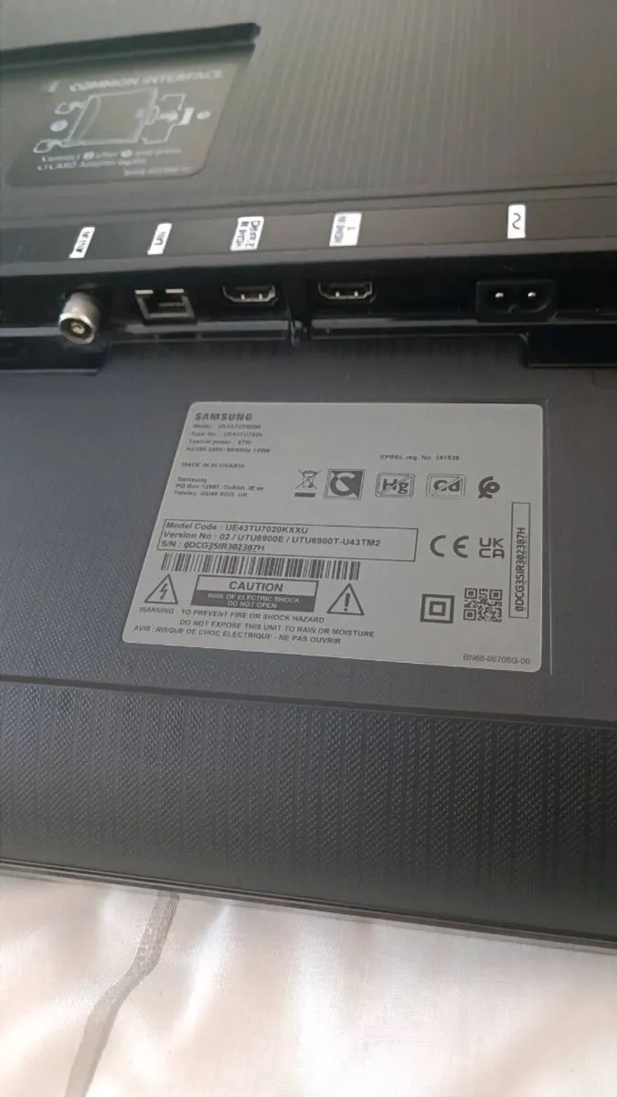 43inch Samsung 4K Ultra HD Smart TV - Image 2
