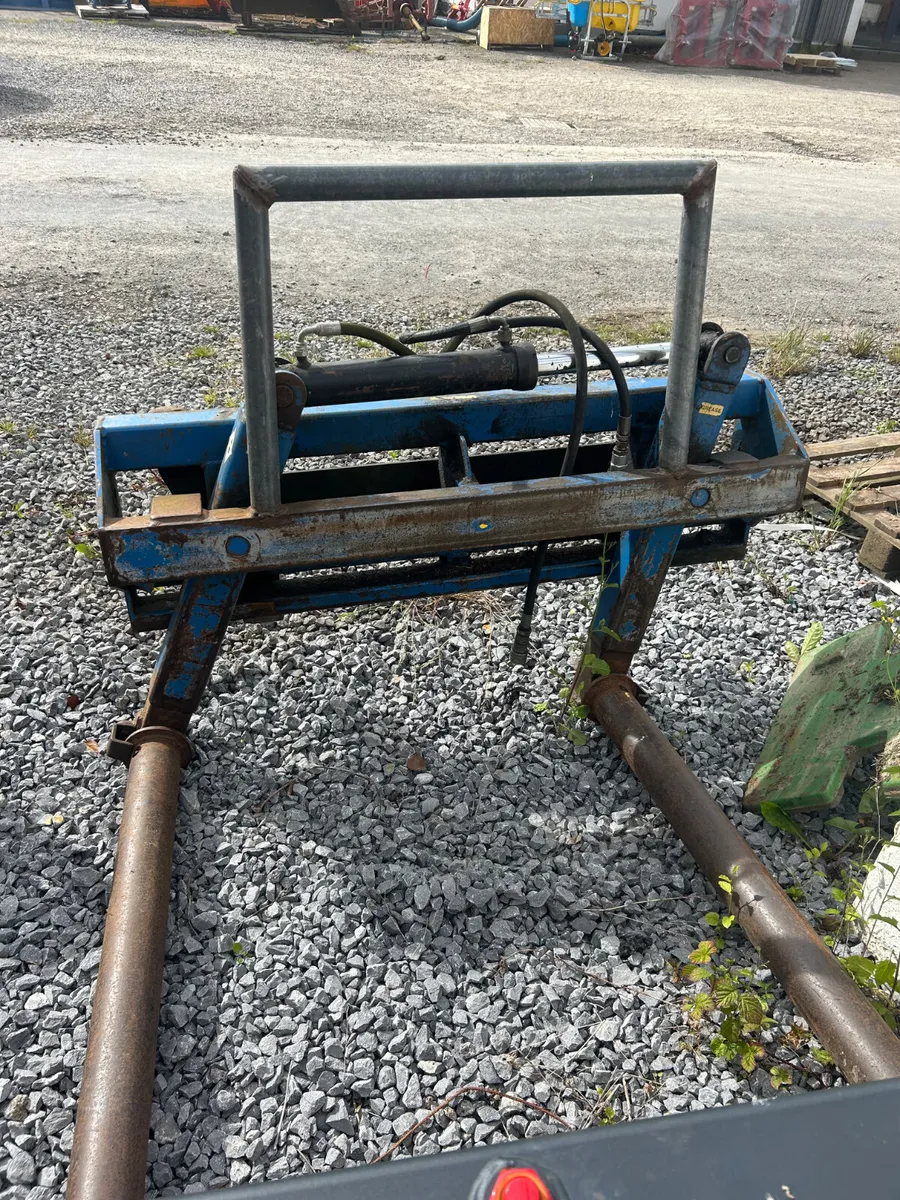 Fleming Hyd bale stacker - Image 2