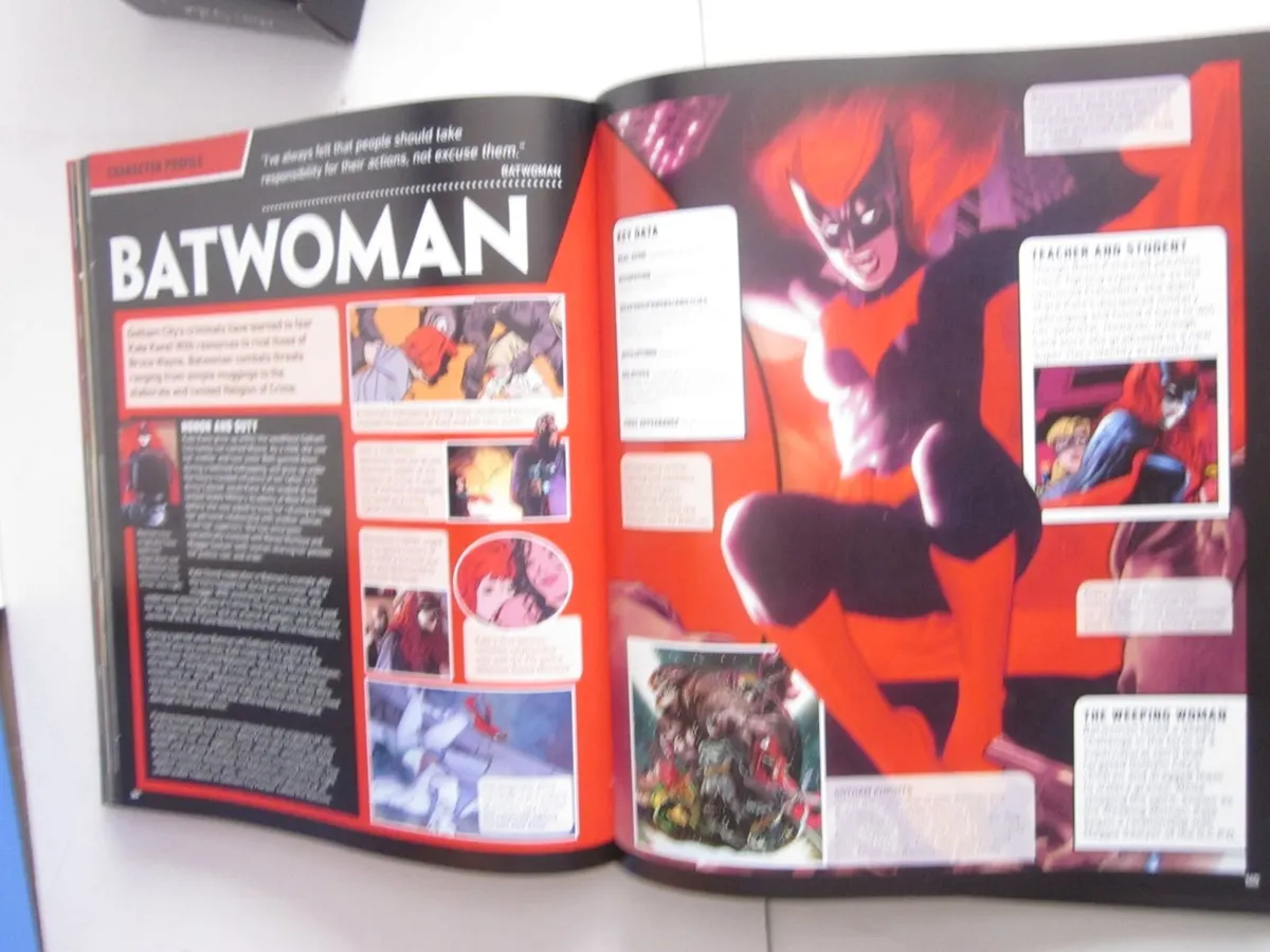 Batman TheUltimateGuideNewEdition Matthew  Manning - Image 4