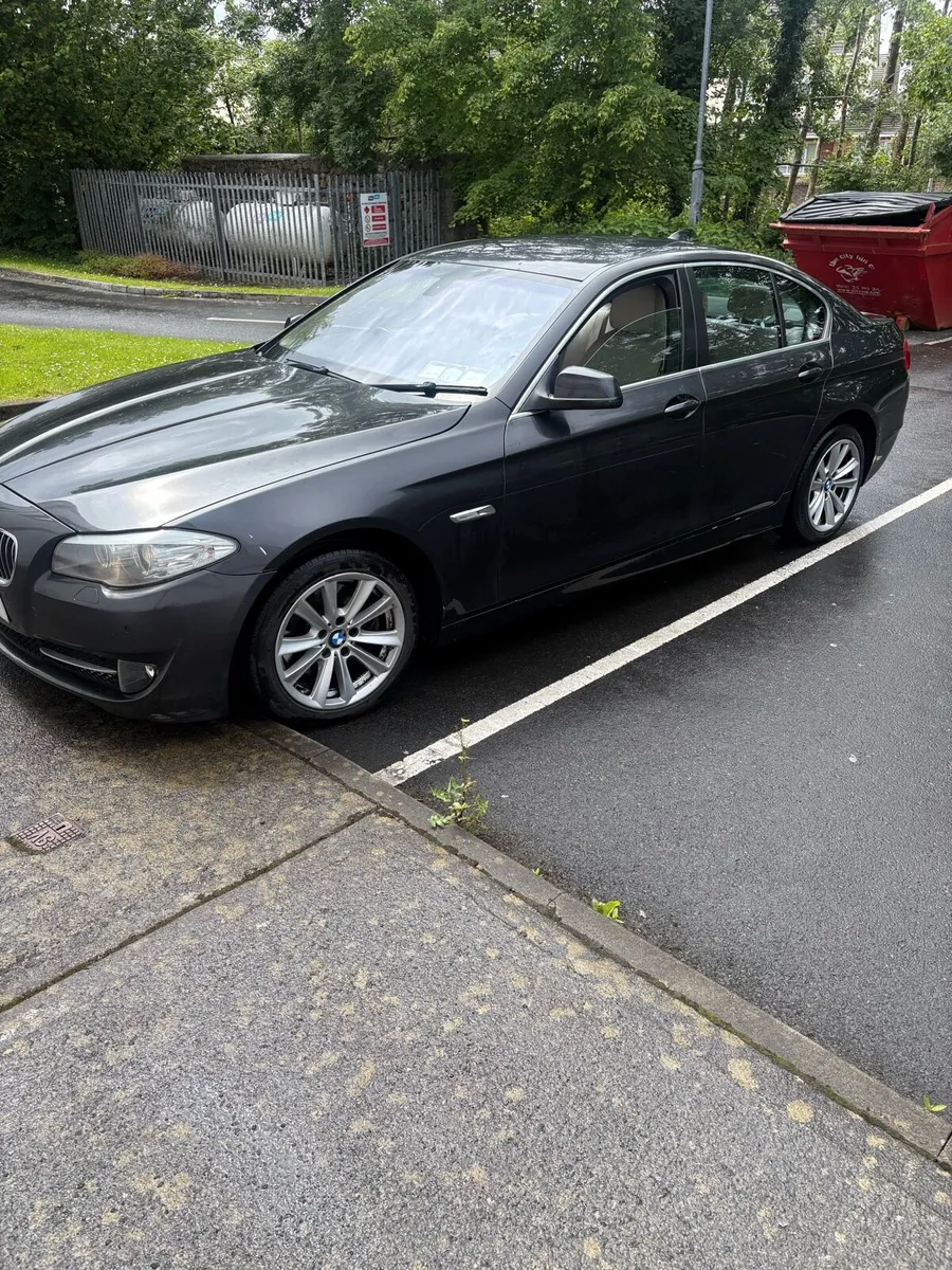 2011 bmw 520d - Image 3