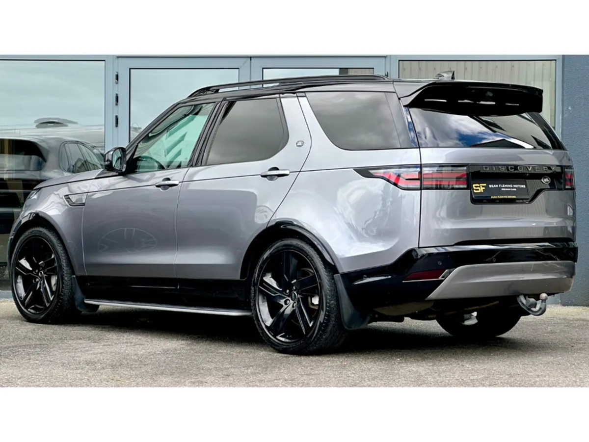 Land Rover Discovery 3.0 SD6 R- R-DYNAMIC H - Image 2