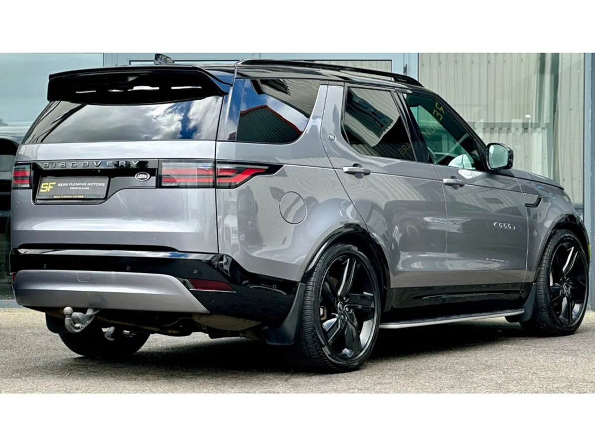 Land Rover Discovery 3.0 SD6 R- R-DYNAMIC H - Image 3