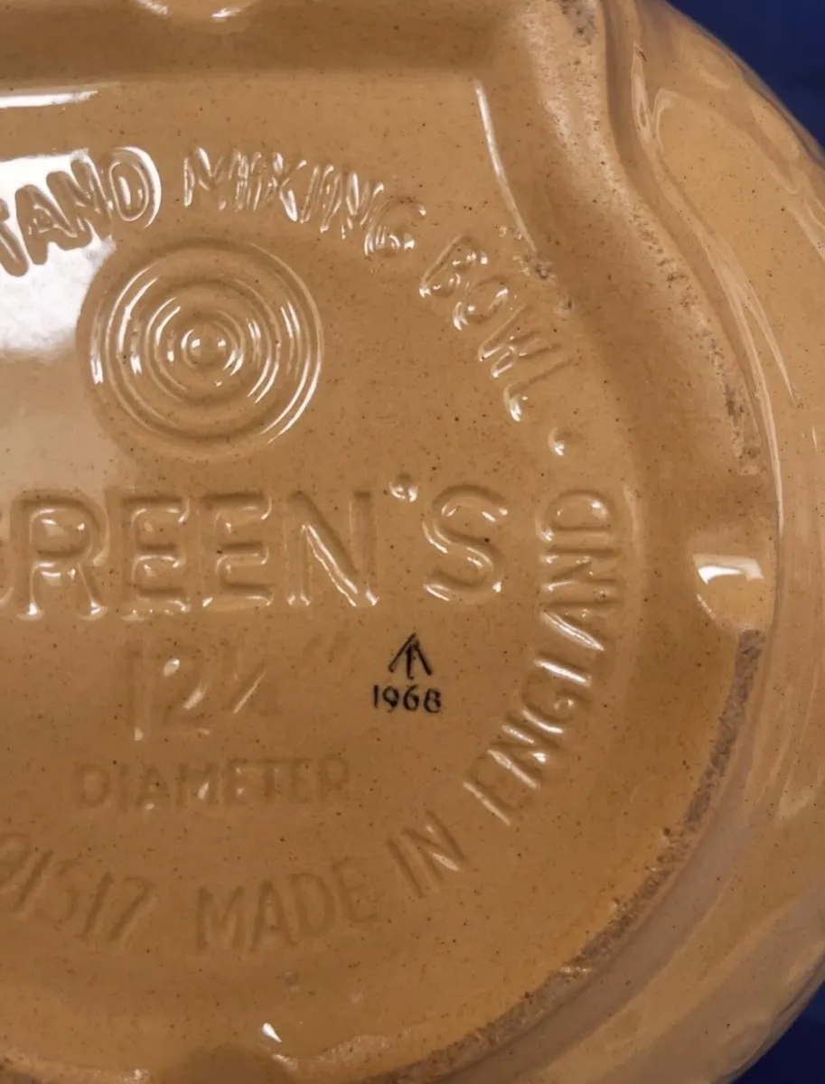 T.G. Green The Grip stand Mixing Bowl  - Image 2