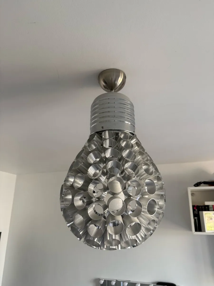 Lightbulb shape ceiling light - Image 1