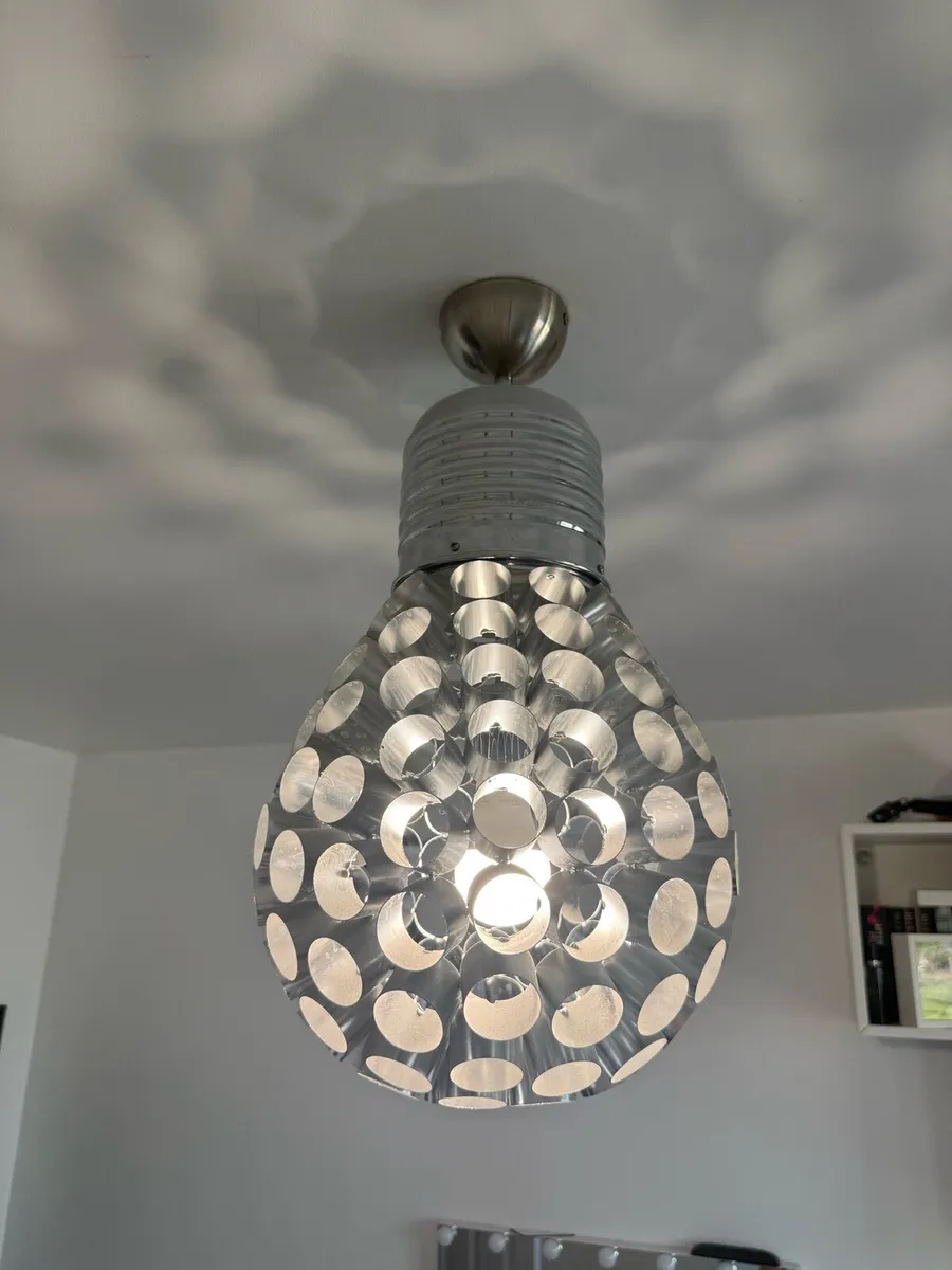 Lightbulb shape ceiling light - Image 2