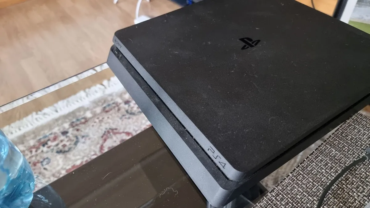 PS4 Slim - (Firmware 9.00) - Image 1