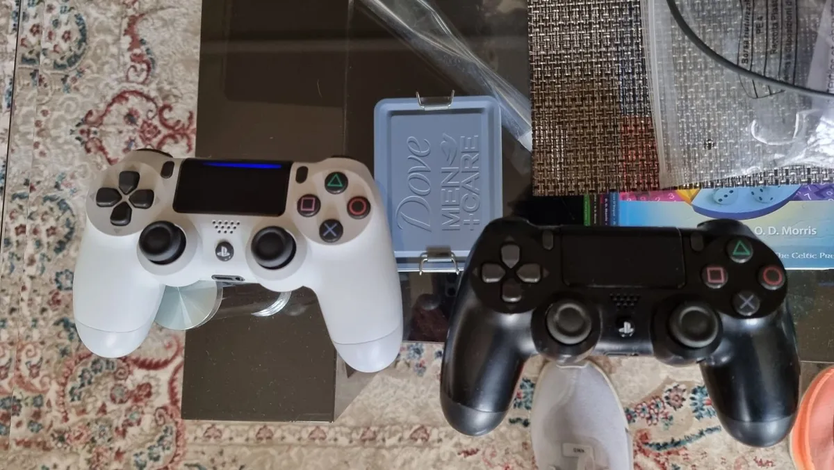 PS4 Slim - (Firmware 9.00) - Image 2