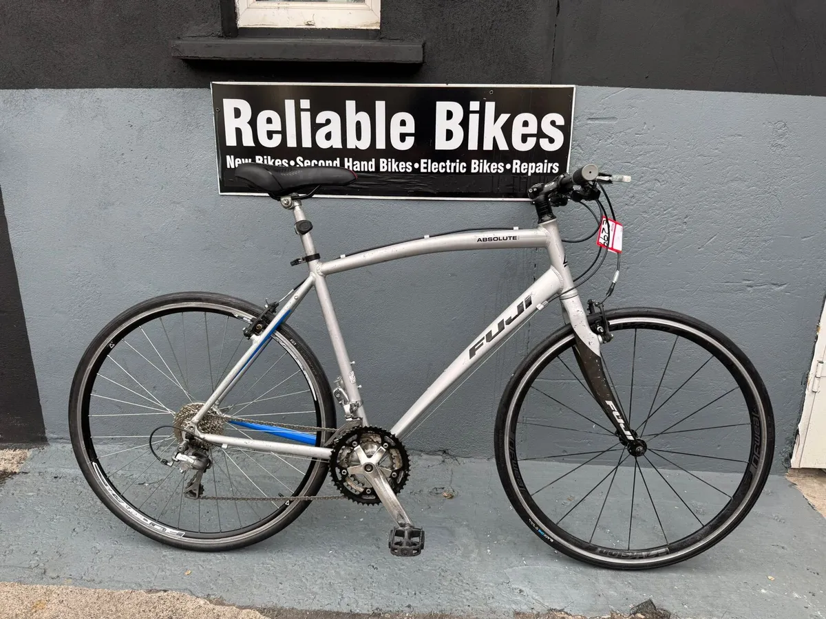 Fuji Absolute Hybrid Bike - Image 1