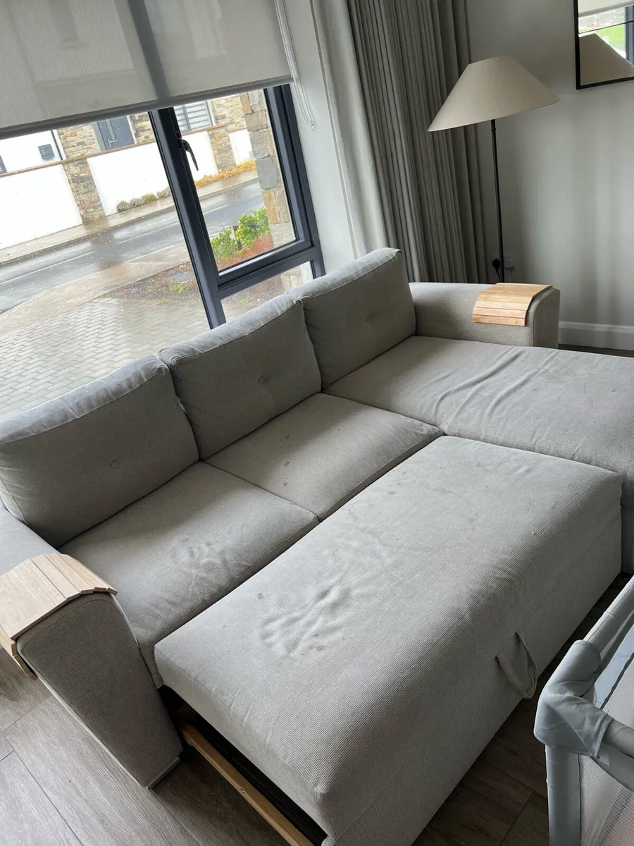 FREE 3 Seater Couch with sofa bed pullout - Image 2