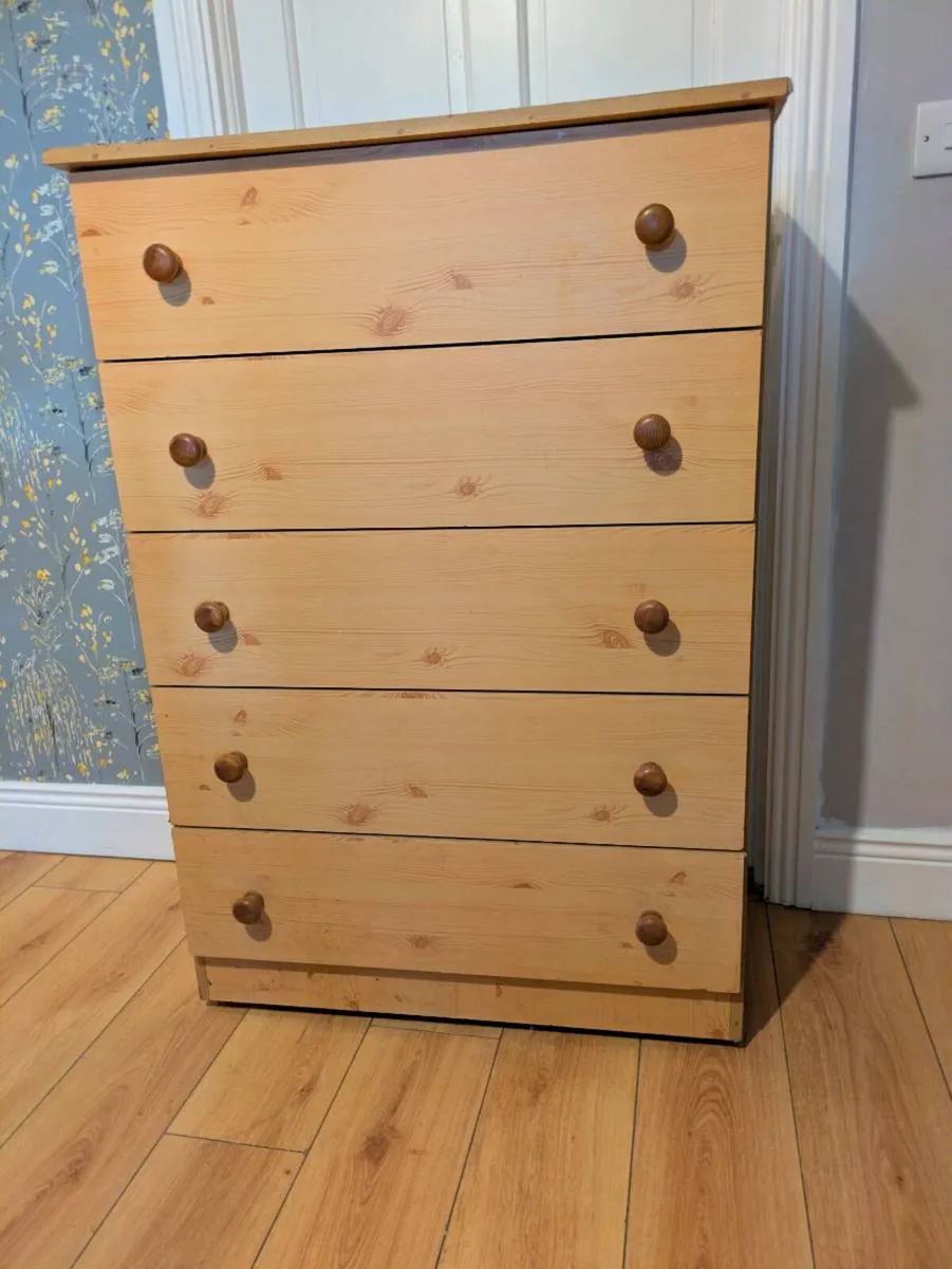 Chest of drawers - Image 1