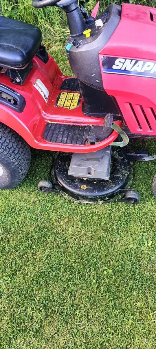 22 horse power Snapper mower - Image 3