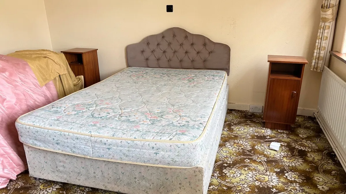 Bed - Image 2