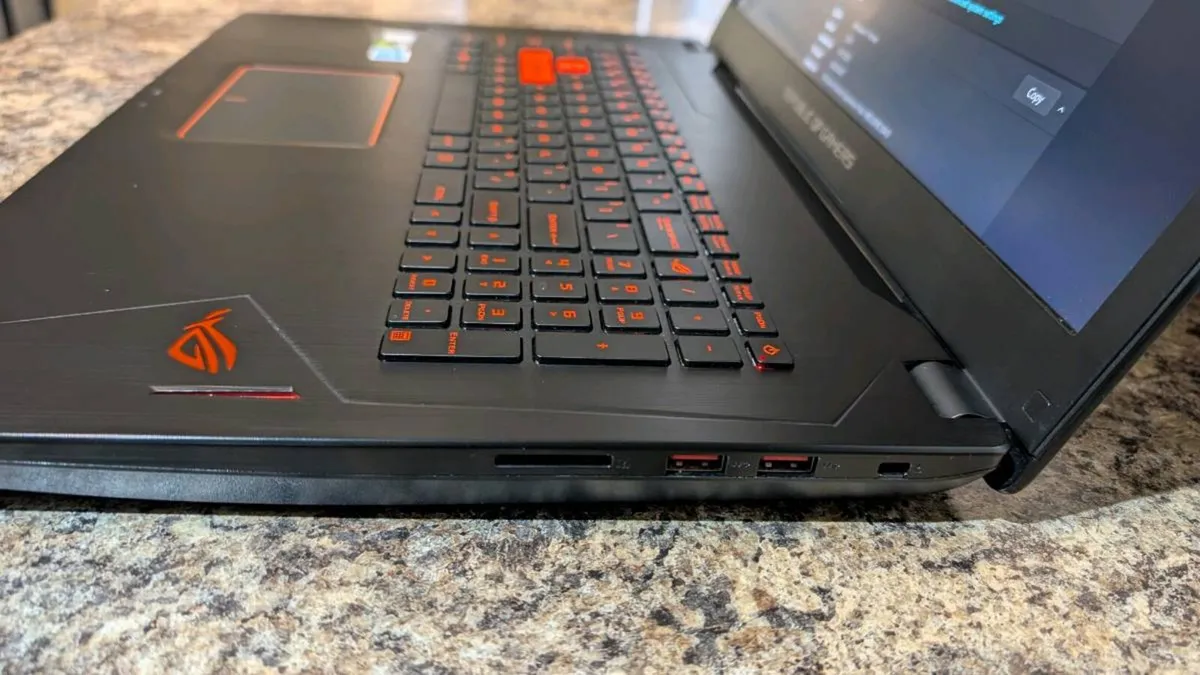 Asus Rog Strix GL702VS-GC118T Gaming lapotop - Image 3