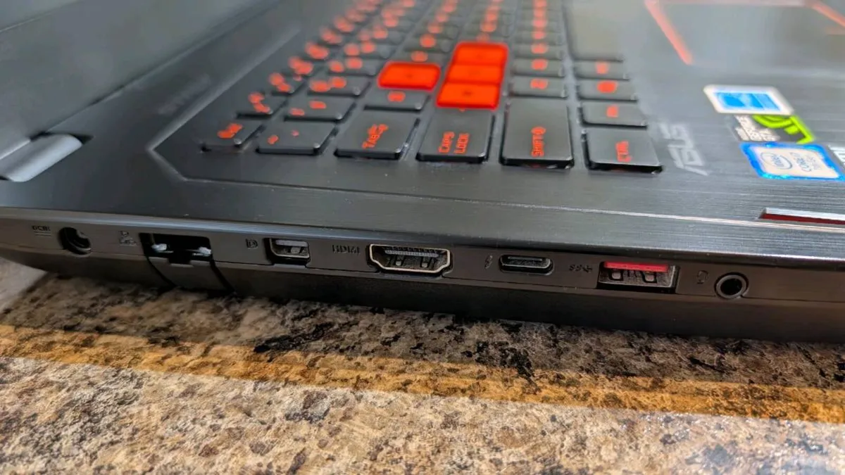 Asus Rog Strix GL702VS-GC118T Gaming lapotop - Image 2