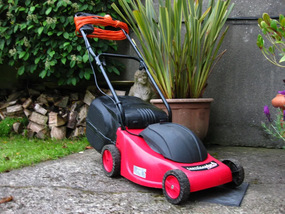Spotless Castlegarden 37cm Quality Electric Mower. - Image 3