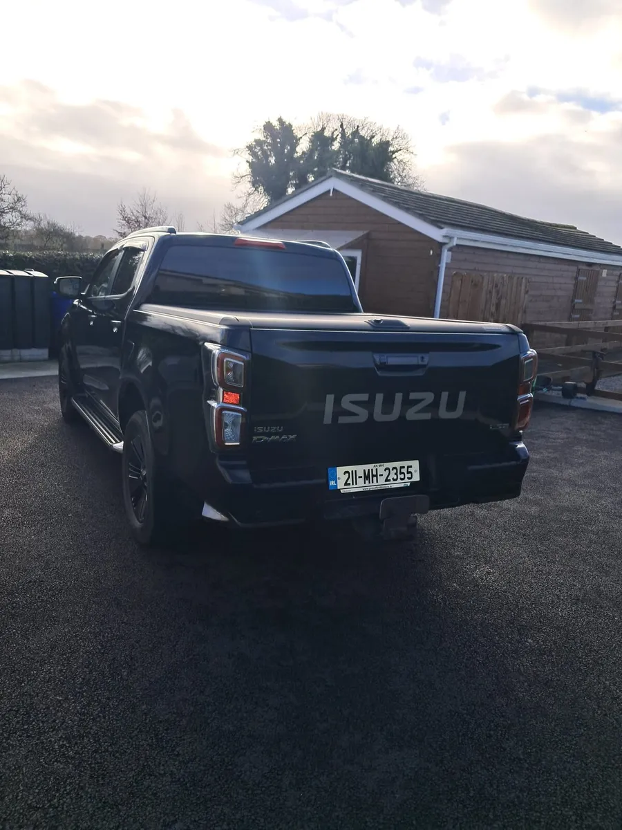 2021 Isuzu Dmax top spec - Image 3