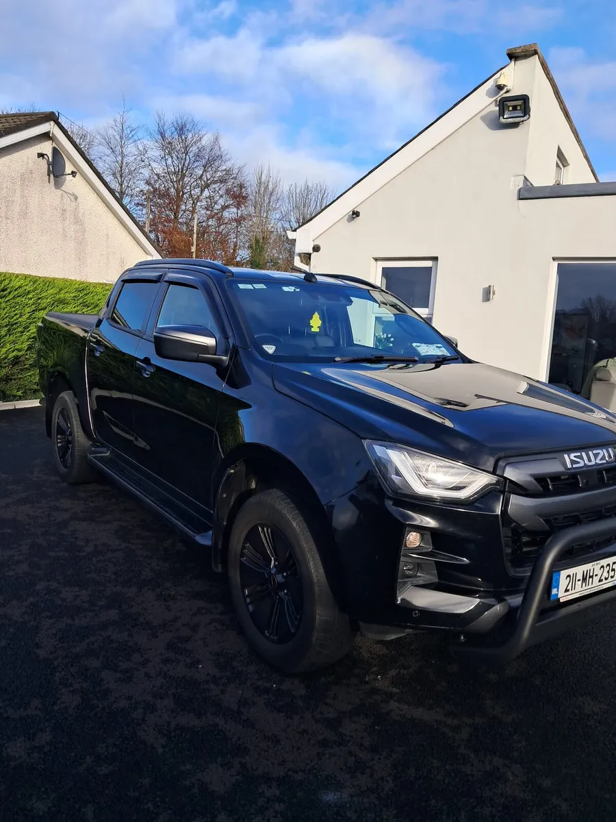 2021 Isuzu Dmax top spec - Image 1