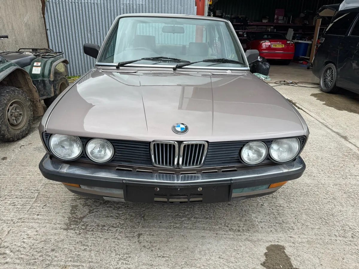 1986 BMW E28 525E - Image 2