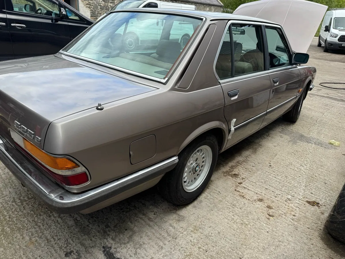 1986 BMW E28 525E - Image 3