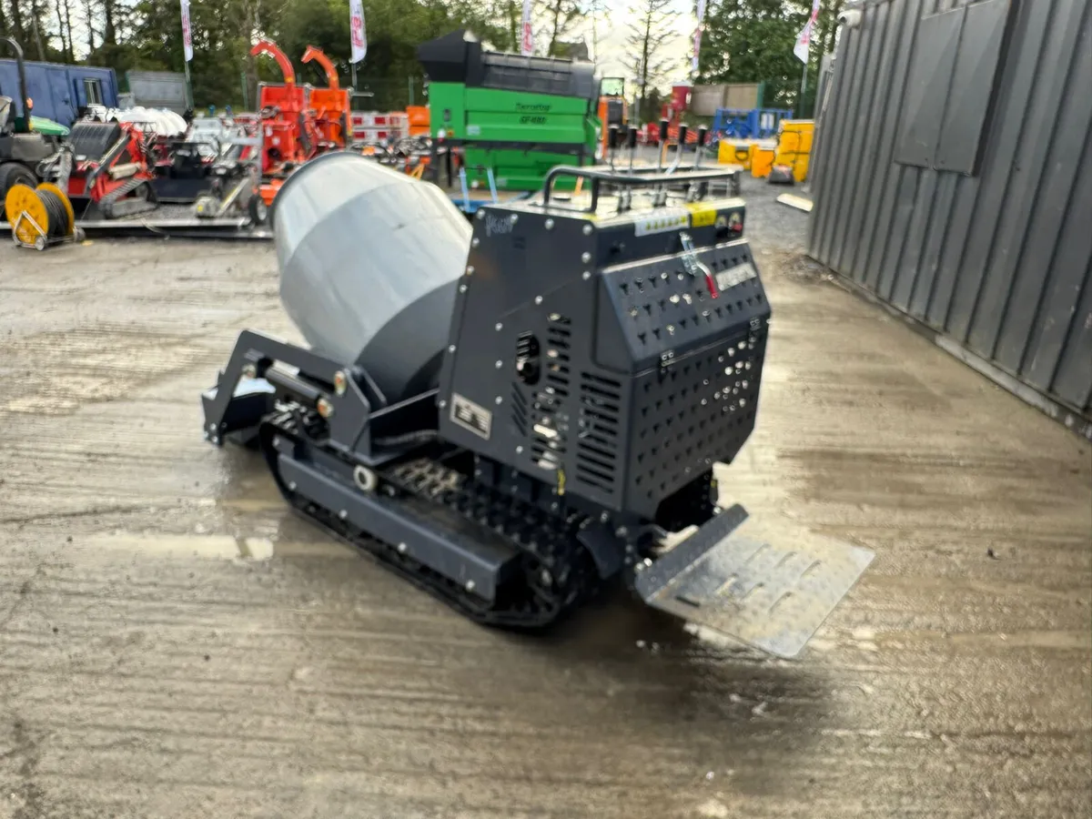 New Tracked Pedistrian Skidsteer Concrete Mixer - Image 3
