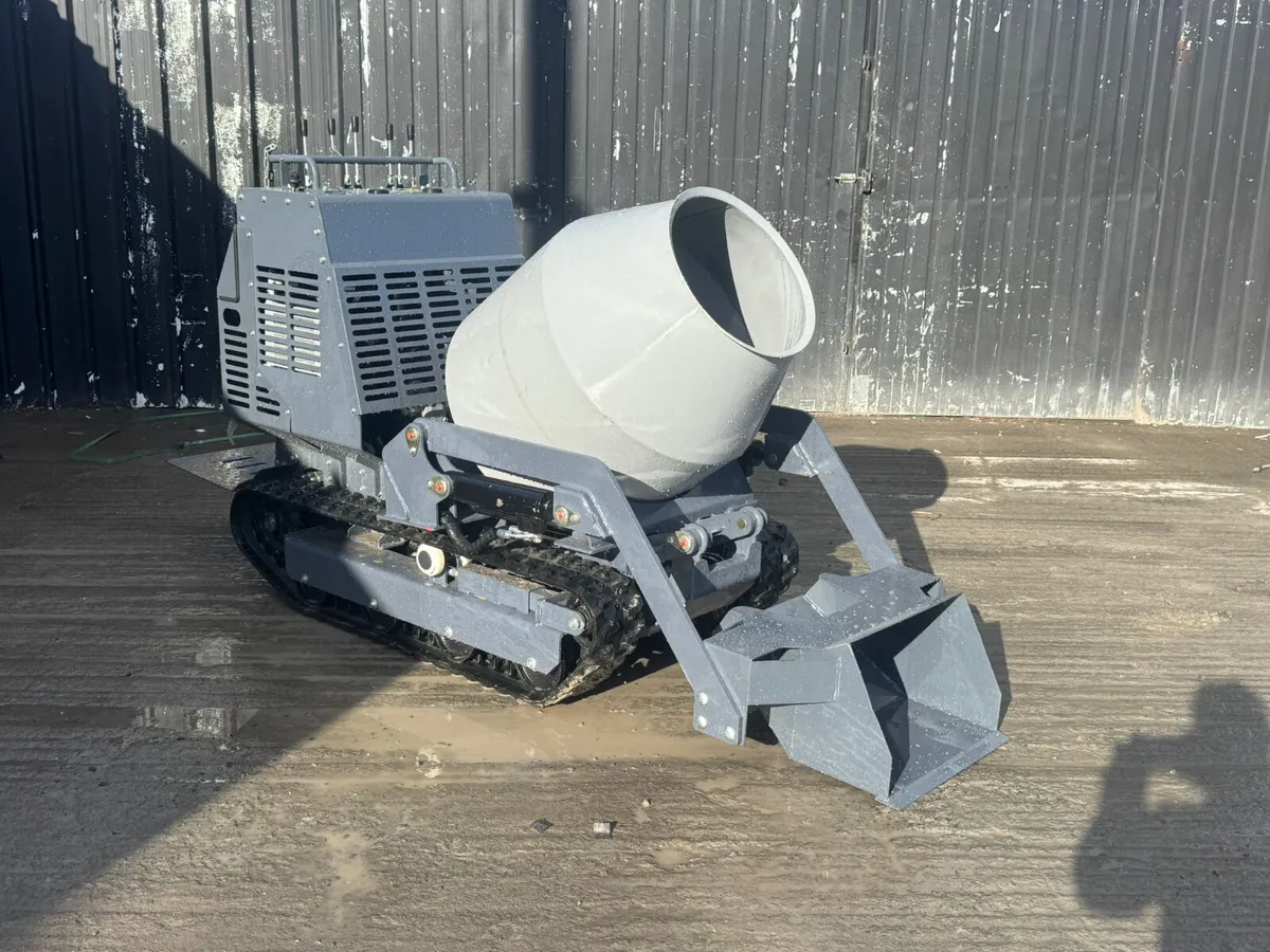 New Tracked Pedistrian Skidsteer Concrete Mixer - Image 1