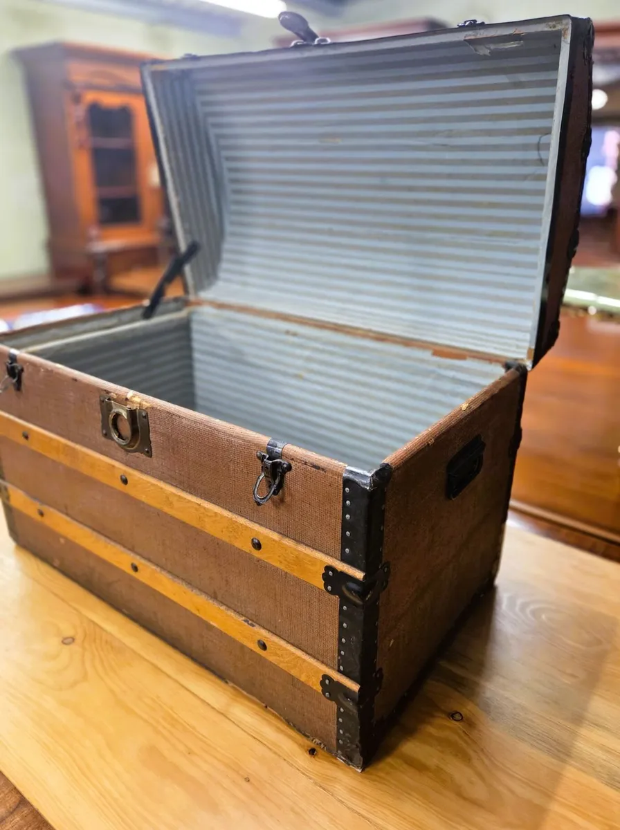 Late Victorian Steamer Trunk- Circa 1895 - Image 3
