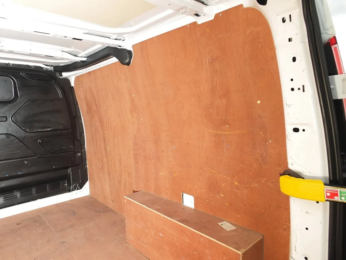 2021 Ford Transit Custom Panel Van - Image 4