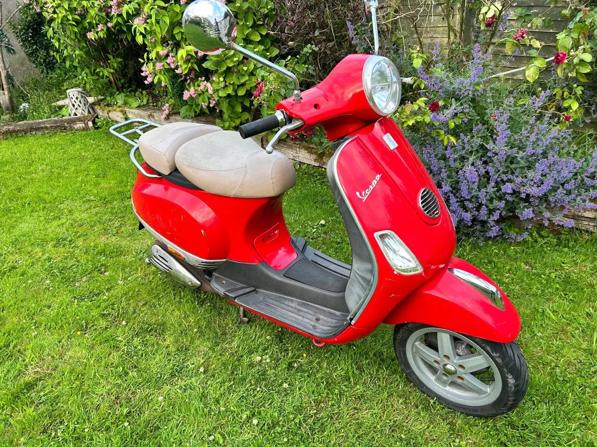 Vespa lx 50 for parts or repair. - Image 2
