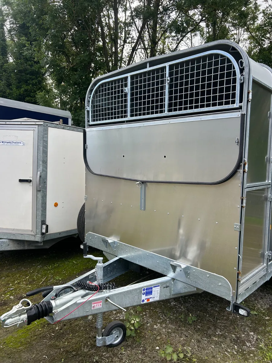 New Ifor Williams 12ft Ta510 Livestock Trailer - Image 2