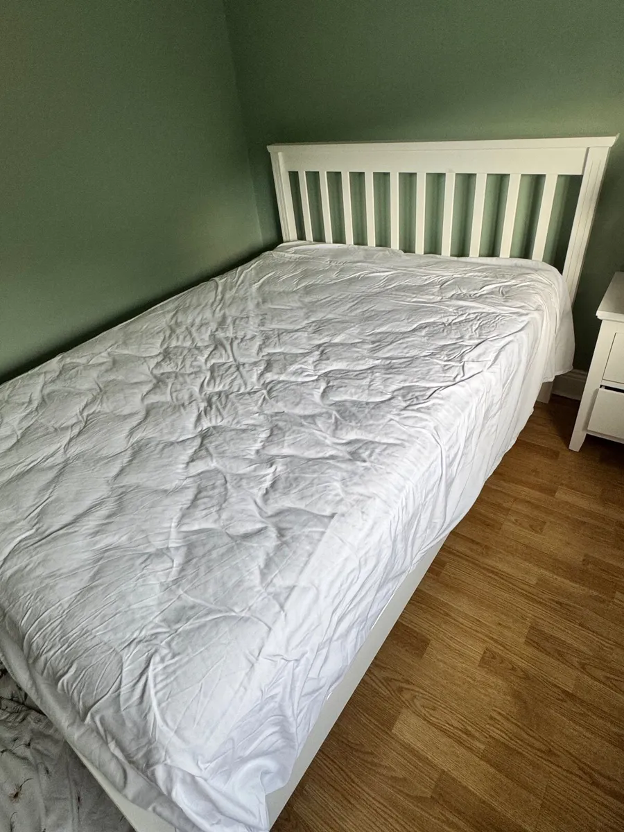Bed - Image 2