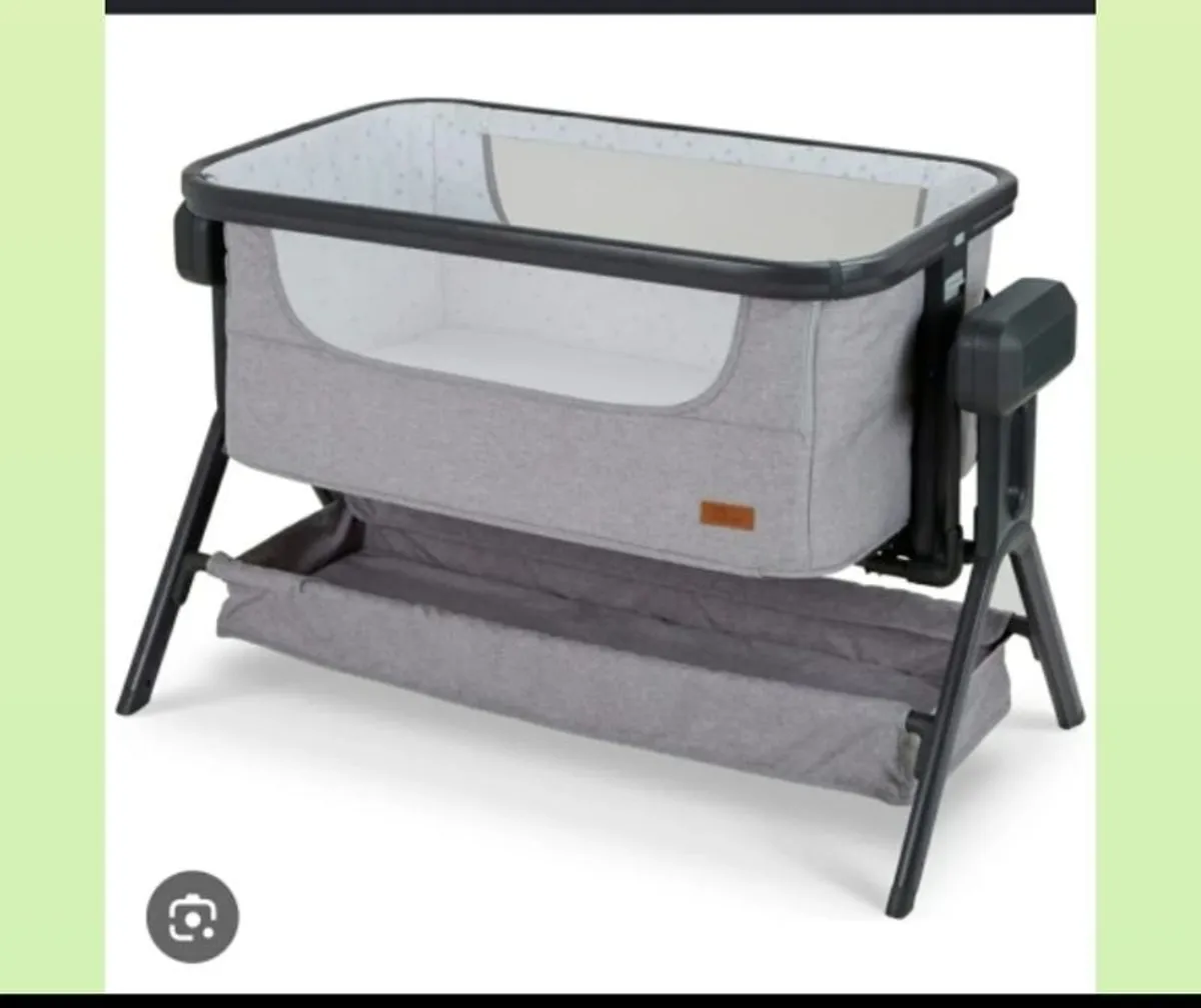 electric bedside crib - Image 4